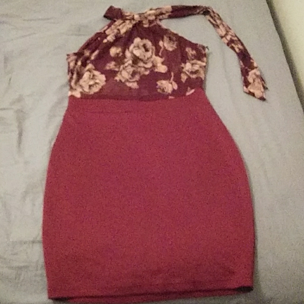 Burgundy & Cream Dress! Classy & Sophisticated